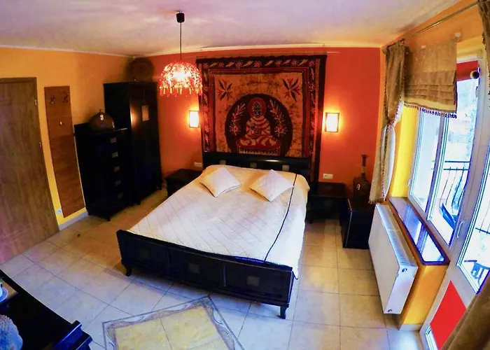 Проживание в семье Wojtecki